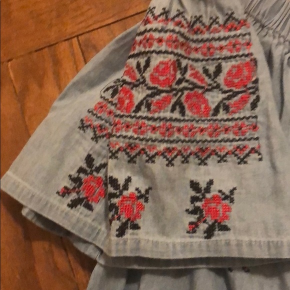 NWOT Off the shoulder Chambray Mini Dress - Picture 2 of 7
